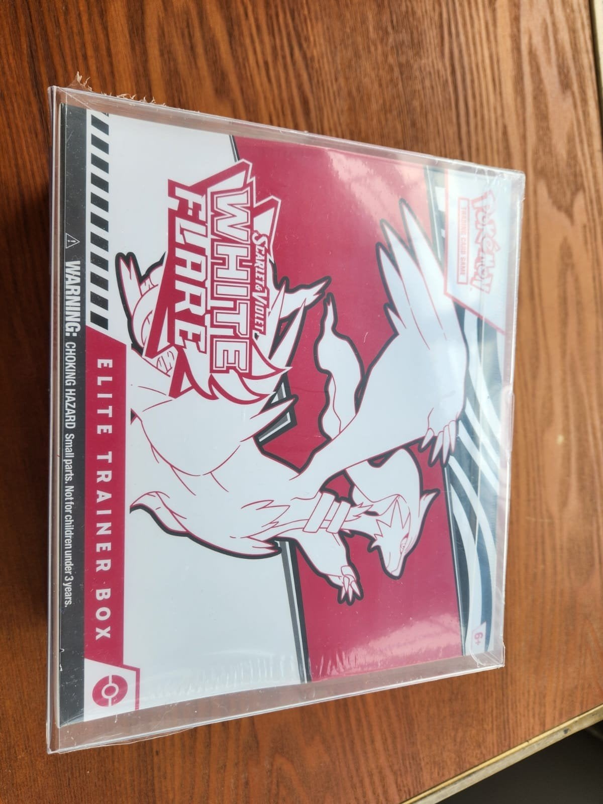 White Flare ETB and Black Bolt ETB English Sealed, Ophalen of Verzenden, Nieuw, Booster
