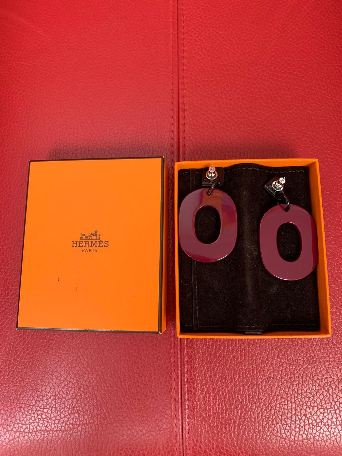 Hermès oorbellenn “en corne”, Kleding | Dames, Mutsen, Sjaals en Handschoenen, Ophalen of Verzenden, Zo goed als nieuw