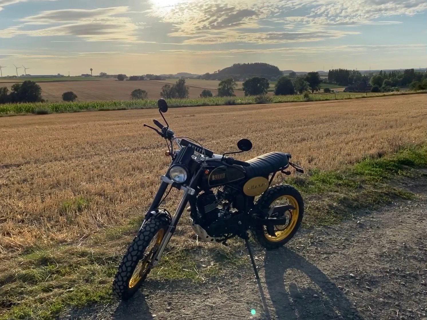 Moto 125 Bullit Gold, Motos, Motos Autre, Enlèvement