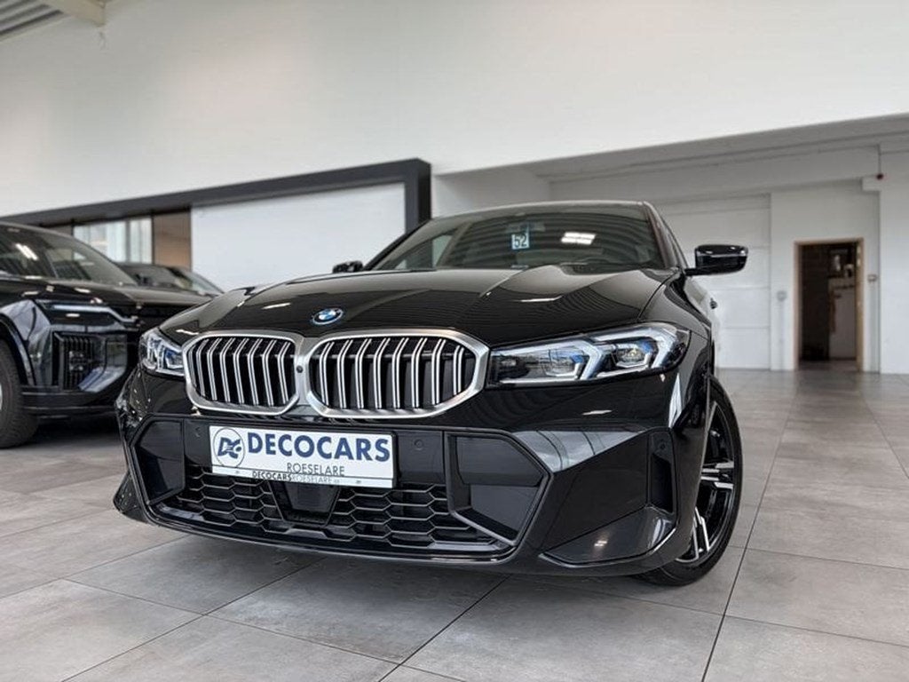 BMW Serie 3 M Pack /  360° Camera / Carplay-Android auto /, Auto's, Automaat, Zwart, 184 pk, 5 deurs