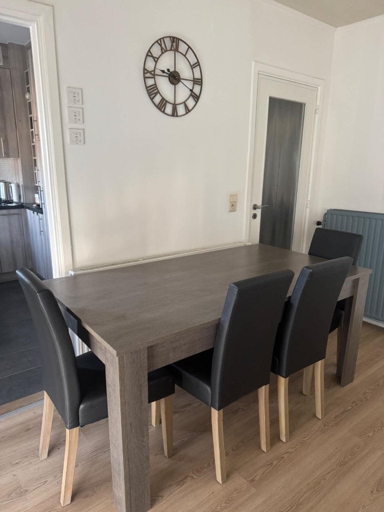 Nette rechthoekige eettafel, Huis en Inrichting, Ophalen, 50 tot 100 cm, Zo goed als nieuw, 150 tot 200 cm