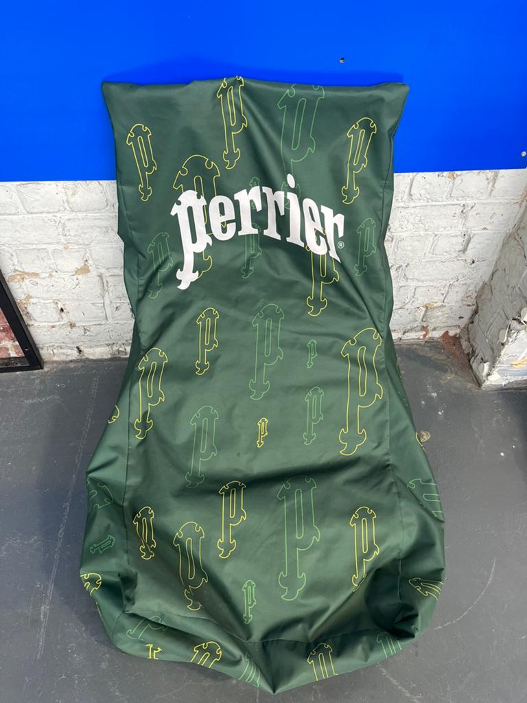 Pouf/pouf Perrier original - Édition limitée, Maison & Meubles, Sièges-poires, Comme neuf, Pouf, Enlèvement