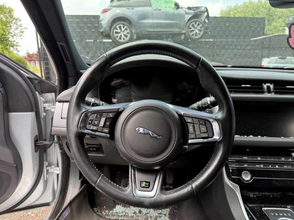 INSTRUMENTS DE BORD XF (X260) (|T2H15460|GX6310849JL|), Campus Kronberg 7
61476  Kronberg im Taunus, DE, Utilisé, Jaguar, Jaguar Land Rover Deutschland GmbH