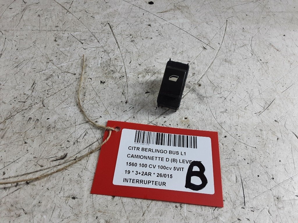 COMMUTATEUR Citroën Berlingo (01-2008/04-2021) (98044803ZD), Citroën, Mevr. I. Hauben, Utilisé, Rue de l'Espoir 34 34
4030  GRIVEGNÉE, BE