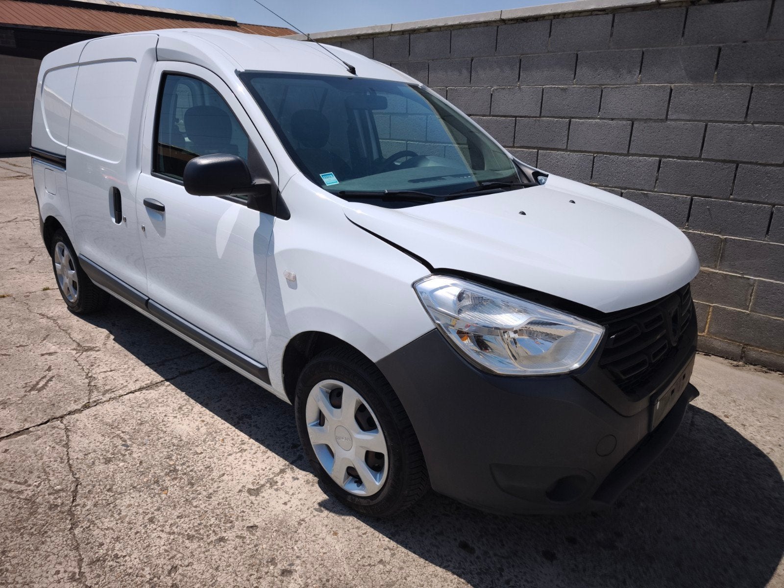 Dacia Dokker 1.6i accidentée / Airco / Marchand / Export, Dacia, Achat, Euro 6, Entreprise