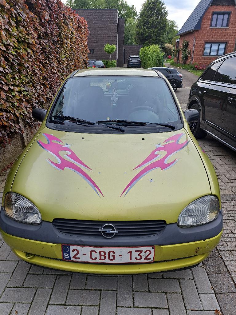 opel corsa b (export), Auto's, Euro 2, Stof, Zwart, 48 kW