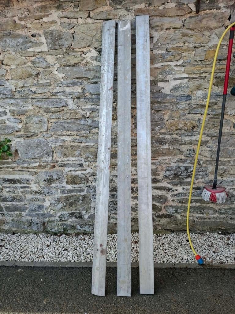 3 règles de maçonnerie 2,00 m de long, Bricolage & Construction, Enlèvement