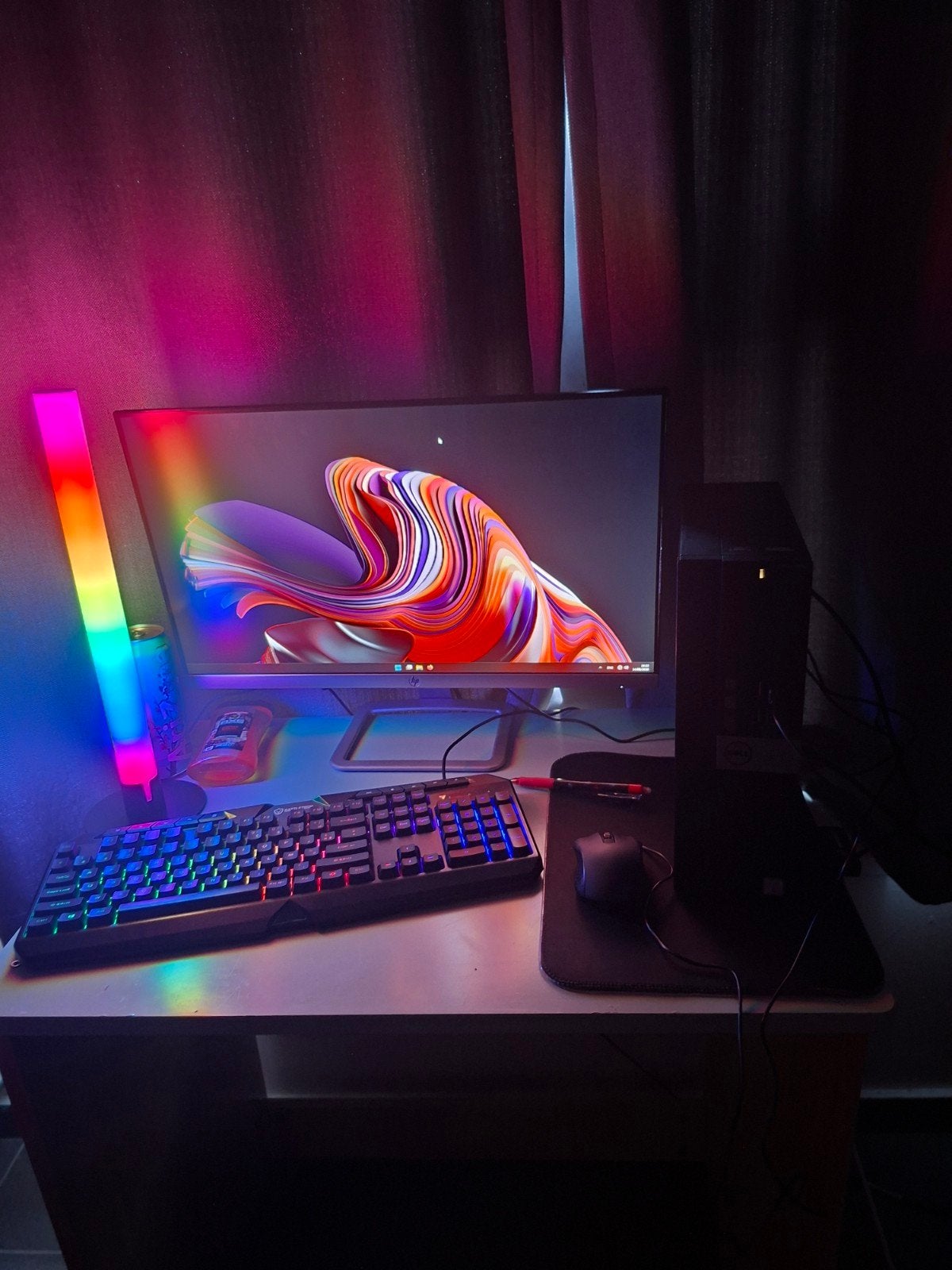 pc dell komt met de kleine tv en keyboard en muis, Computers en Software, Desktop Pc's, Ophalen