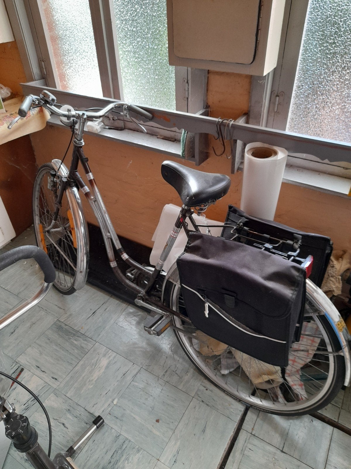 damensfiets met 2 tassen, Fietsen en Brommers, Fietsen | Dames | Damesfietsen, Ophalen