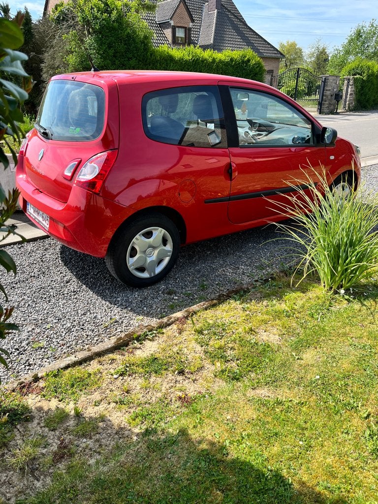 TWINGO Essence 2014, Rouge, Euro 5, Boîte manuelle, Entretenue par le concessionnaire