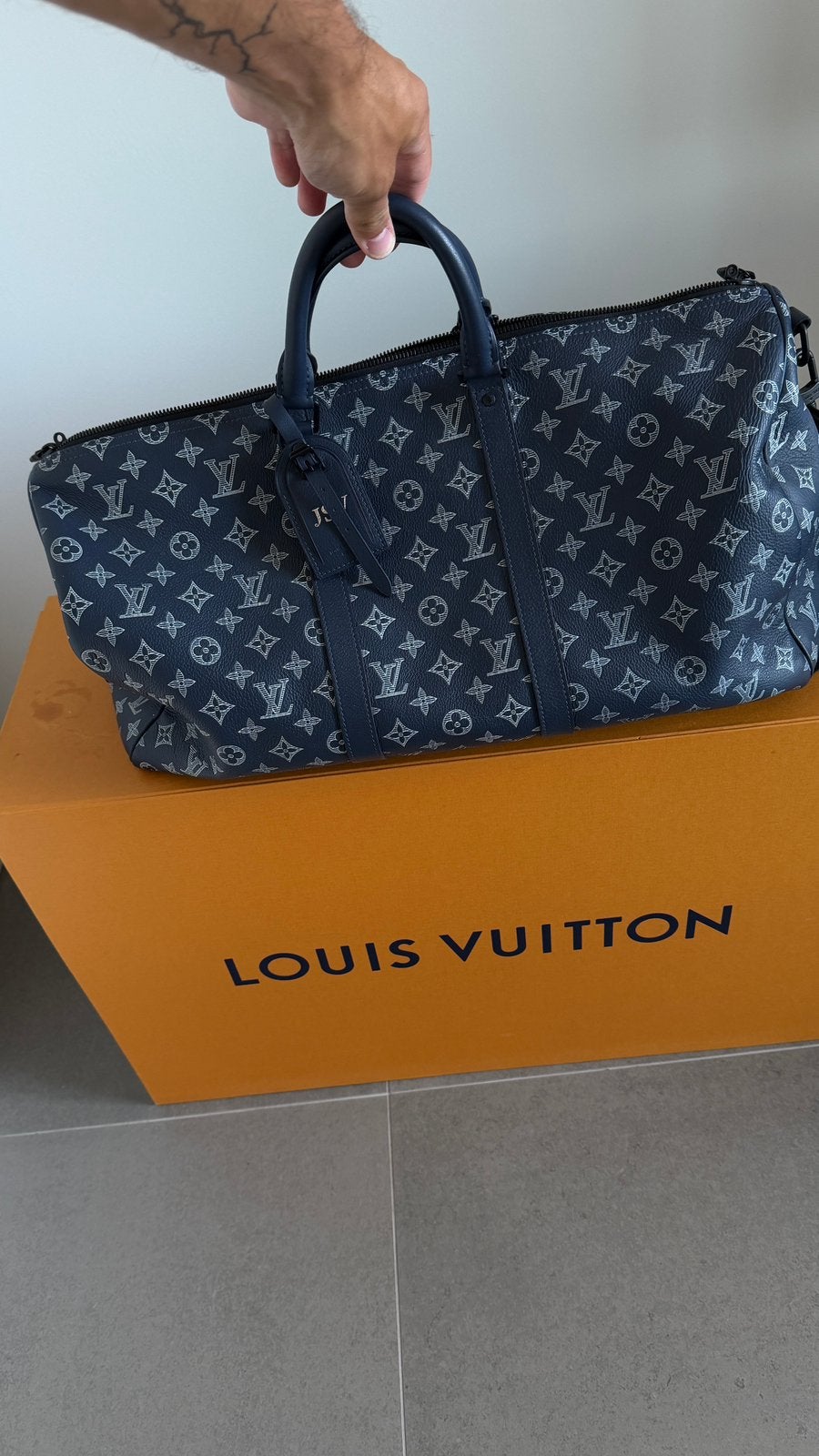 Louis Vuitton reistas, Ophalen, Nieuw