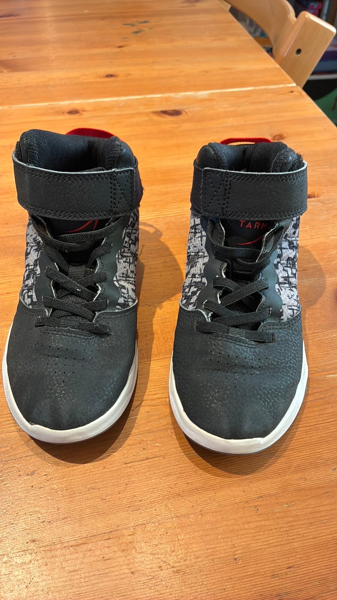 Basketschoenen Tarmak maat 33, Garçon ou Fille, Comme neuf, Enlèvement, Chaussures de sport