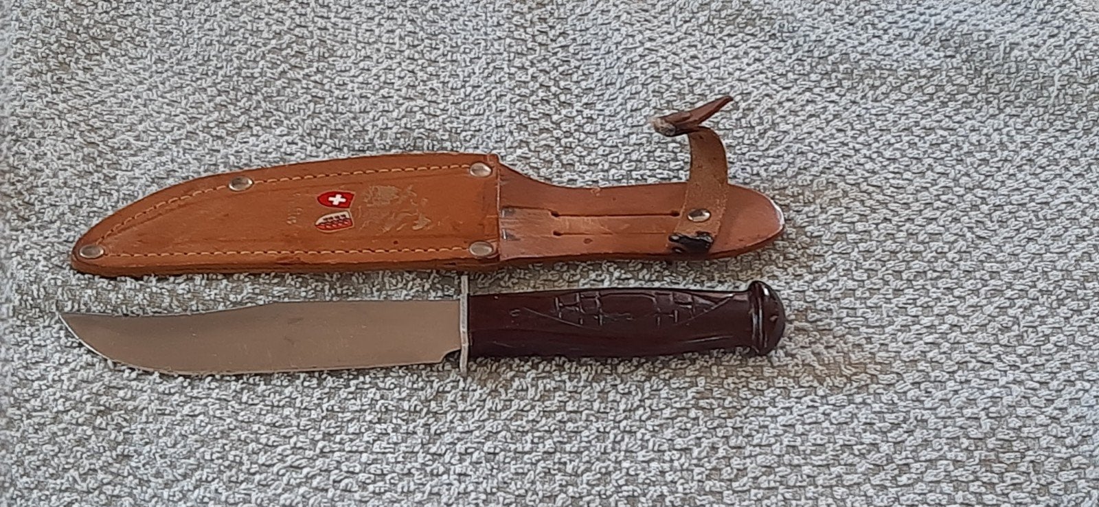 Couteau scout le Sportif avec étui  poignée bois lame inox, Enlèvement ou Envoi