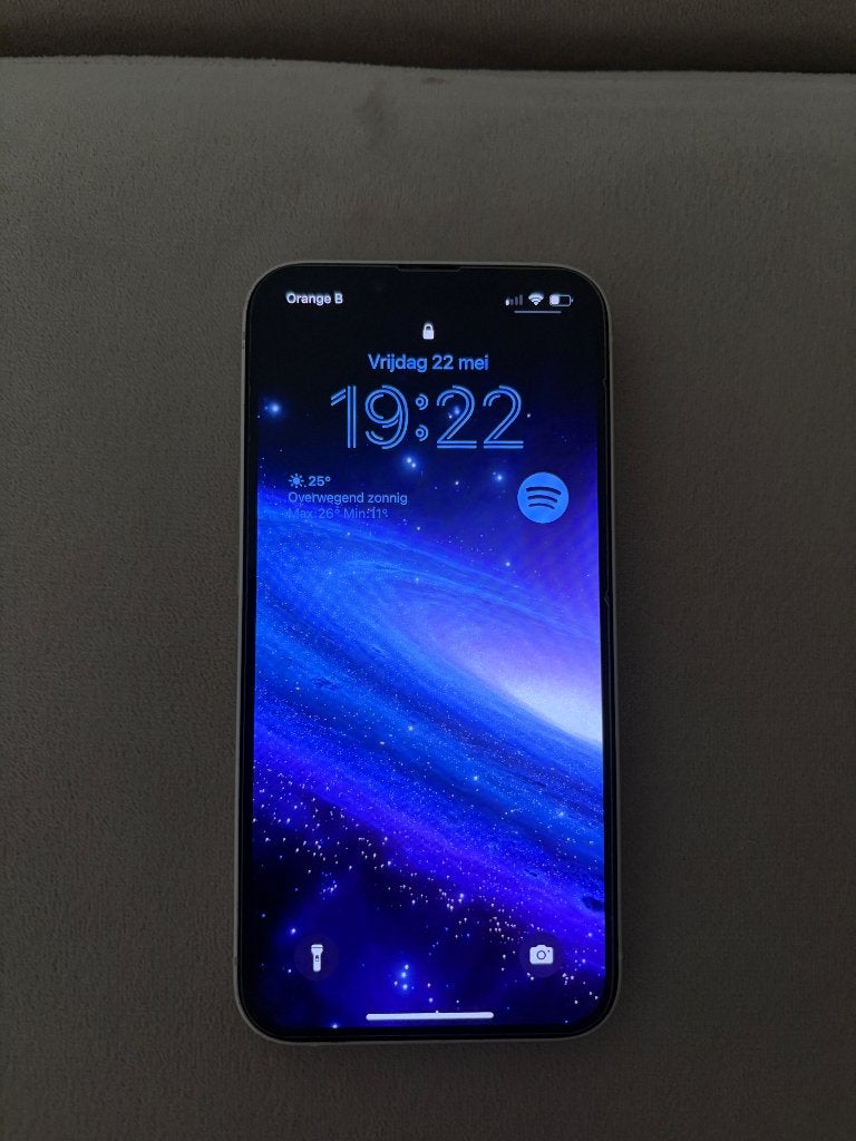 Iphone 14 128gb + apple opladerdraad + airpods 2, Télécoms, Téléphonie mobile | Apple iPhone, Avec simlock (verrouillage SIM)