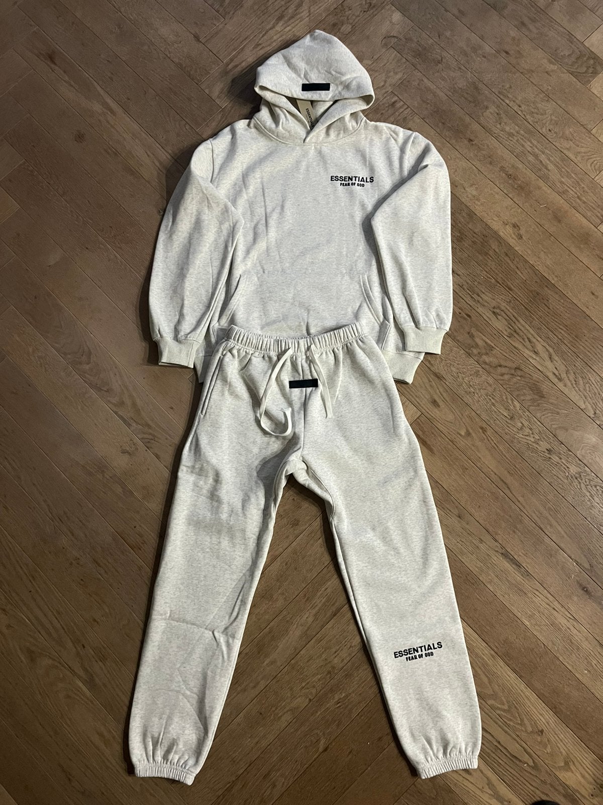 set essentiels + sweat à capuche, tailles S à XL *NOUVEAU*, Enlèvement ou Envoi, Neuf, Autres tailles
