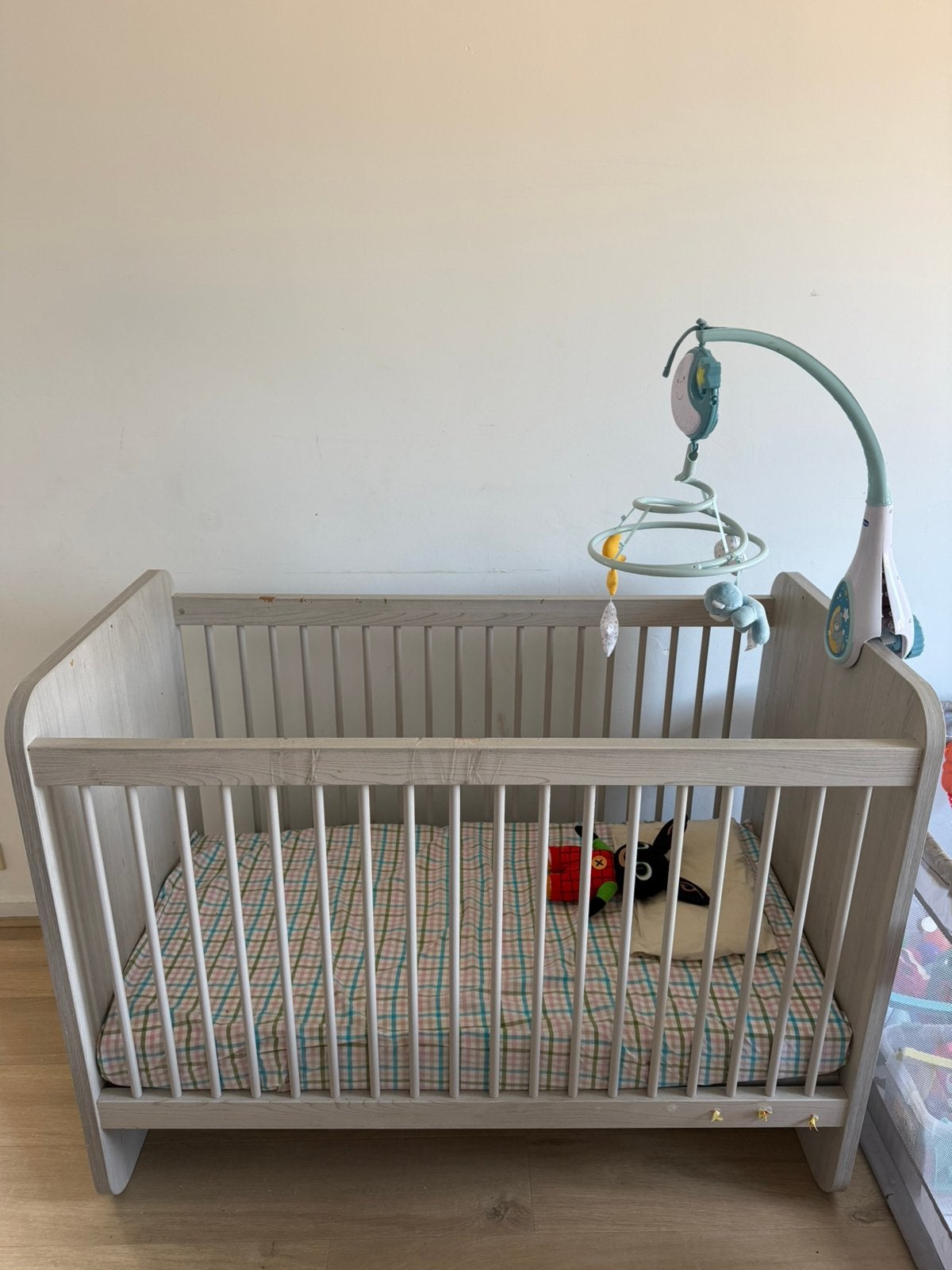 Houten babybed (60x120) met matras, Kinderen en Baby's, Ophalen, Gebruikt, Ledikant