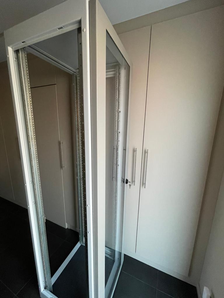 19” rack (voor A/V apparatuur), Muziek en Instrumenten, Overige Muziek en Instrumenten, Ophalen, Zo goed als nieuw