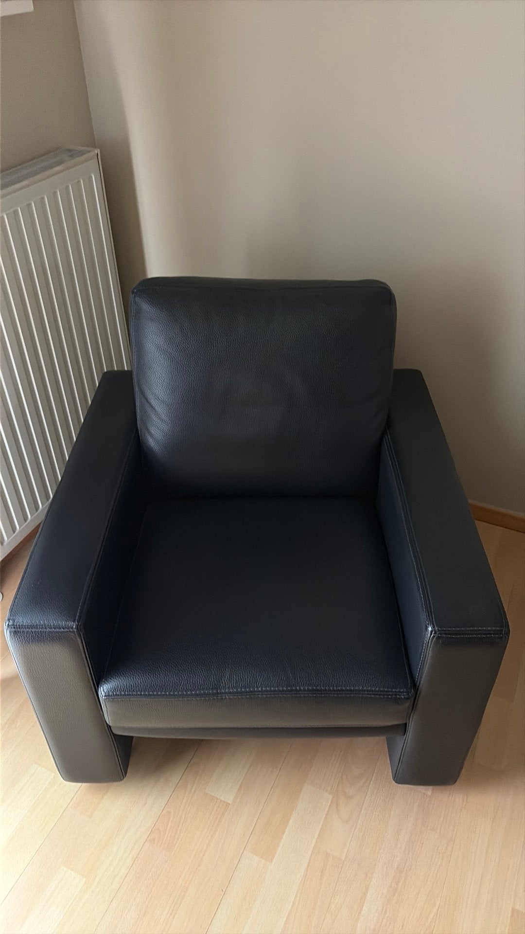Zwart lederen club zetel, Flemisch Tradition kwaliteits leer, Huis en Inrichting, Ophalen, Eenpersoons, Nieuw, Minder dan 150 cm