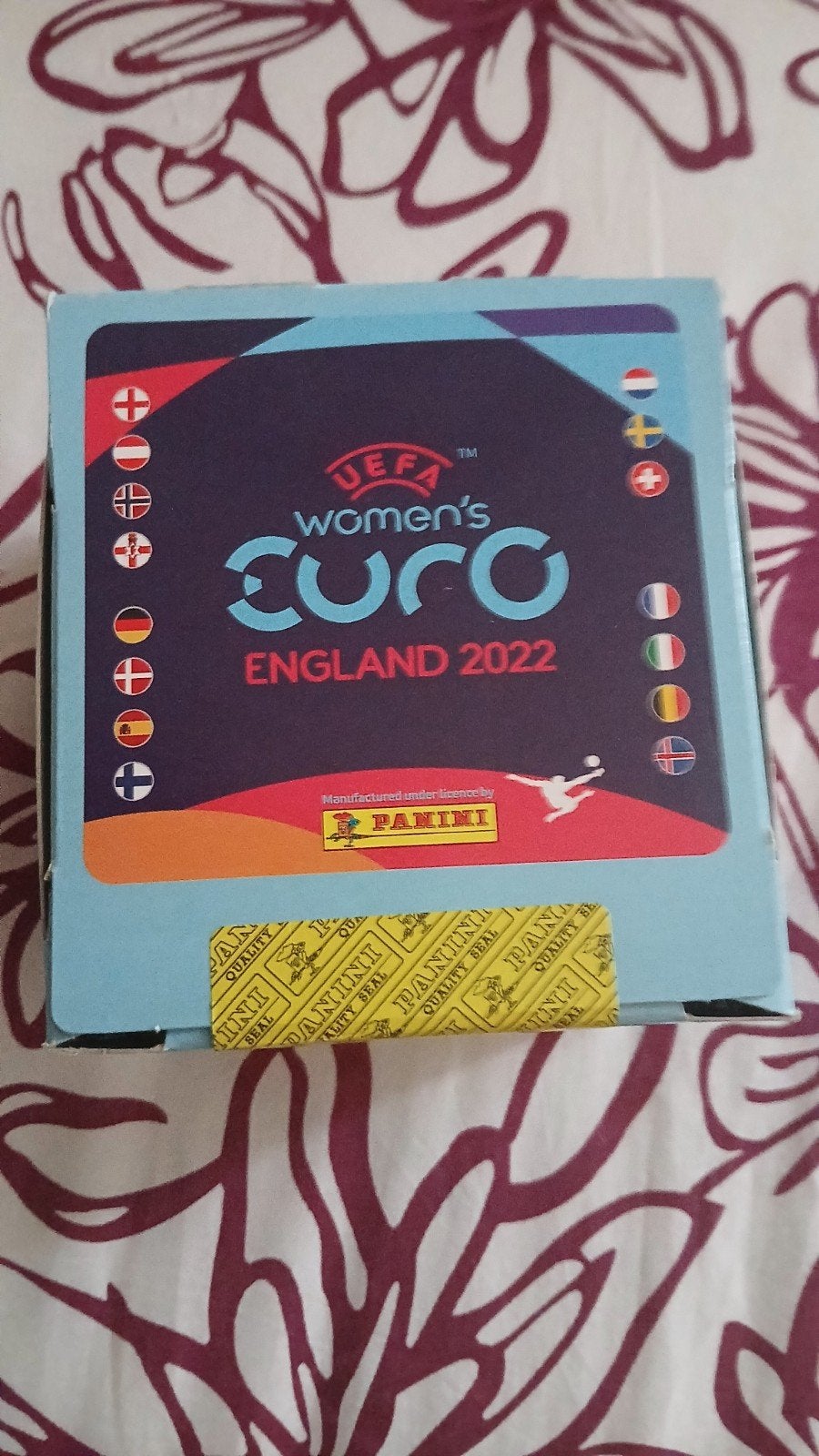 panini women 2022 box 75 pochettes, Enlèvement ou Envoi, Neuf, Plusieurs autocollants