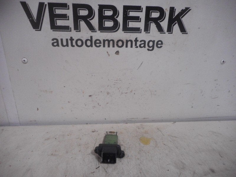 KACHELWEERSTAND Volkswagen Up! (121) (01-2011/11-2023), Gebruikt, Volkswagen