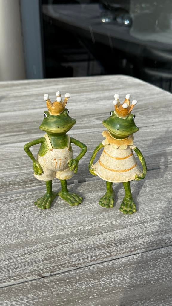 Beeldjes van koning en koningin kikker, Verzamelen, Ophalen of Verzenden, Zo goed als nieuw
