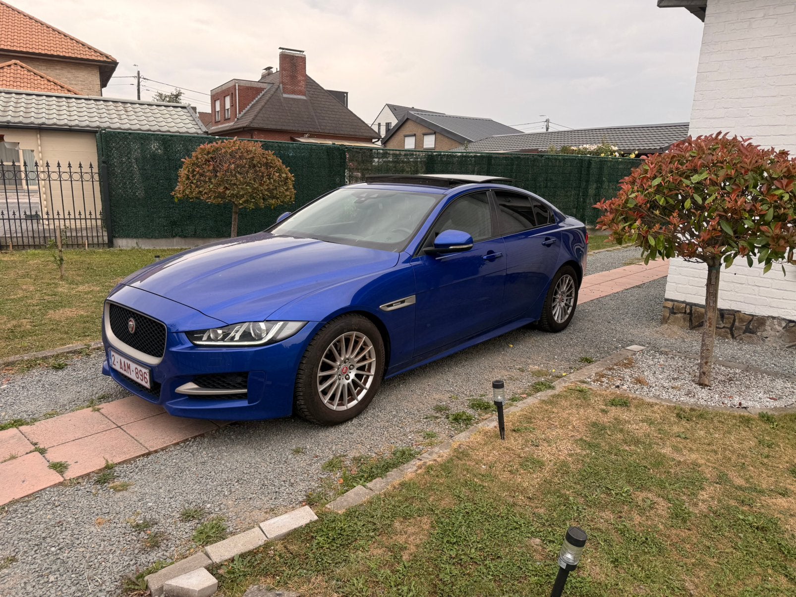 Jaguar XE R-Sport 2.0D Automaat – 180 pk – 06/2017, Auto's, Automaat, 1998 cc, Blauw, Leder