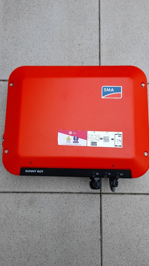 Onduleur SMA de 3 ans et encore sous garantie, Enlèvement, Comme neuf, Système complet, 200 watts-crêtes ou plus