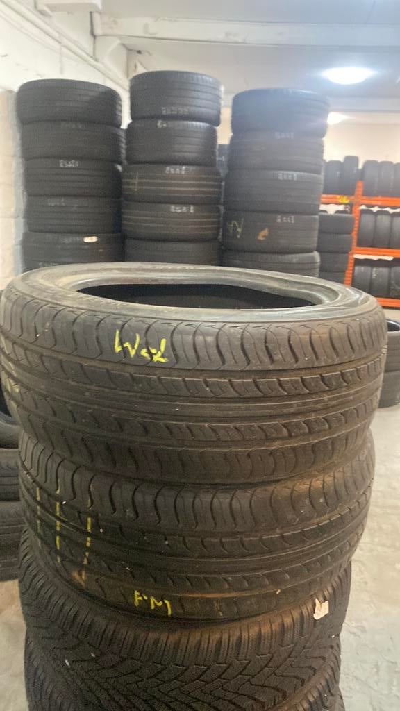 215/50/17-91v merk nexen met monteren per stuk 60 eur, Ophalen, Zo goed als nieuw