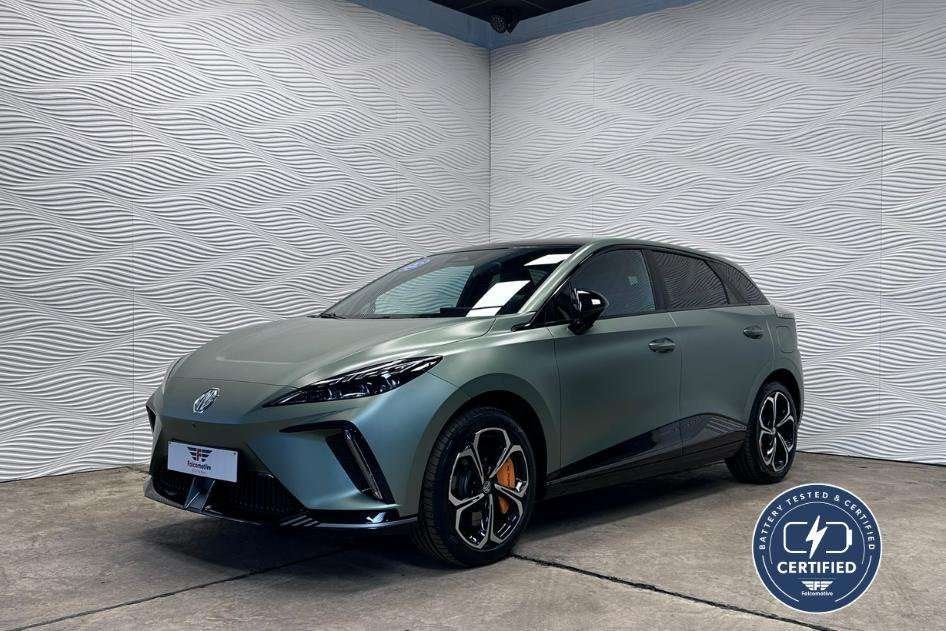 MG MG4 *64 kWh*AWD*XPOWER*96.5 % SOH*FABRIEKGARANTIE*, Autos, Achat, Entreprise, 322 kW, Ordinateur de bord