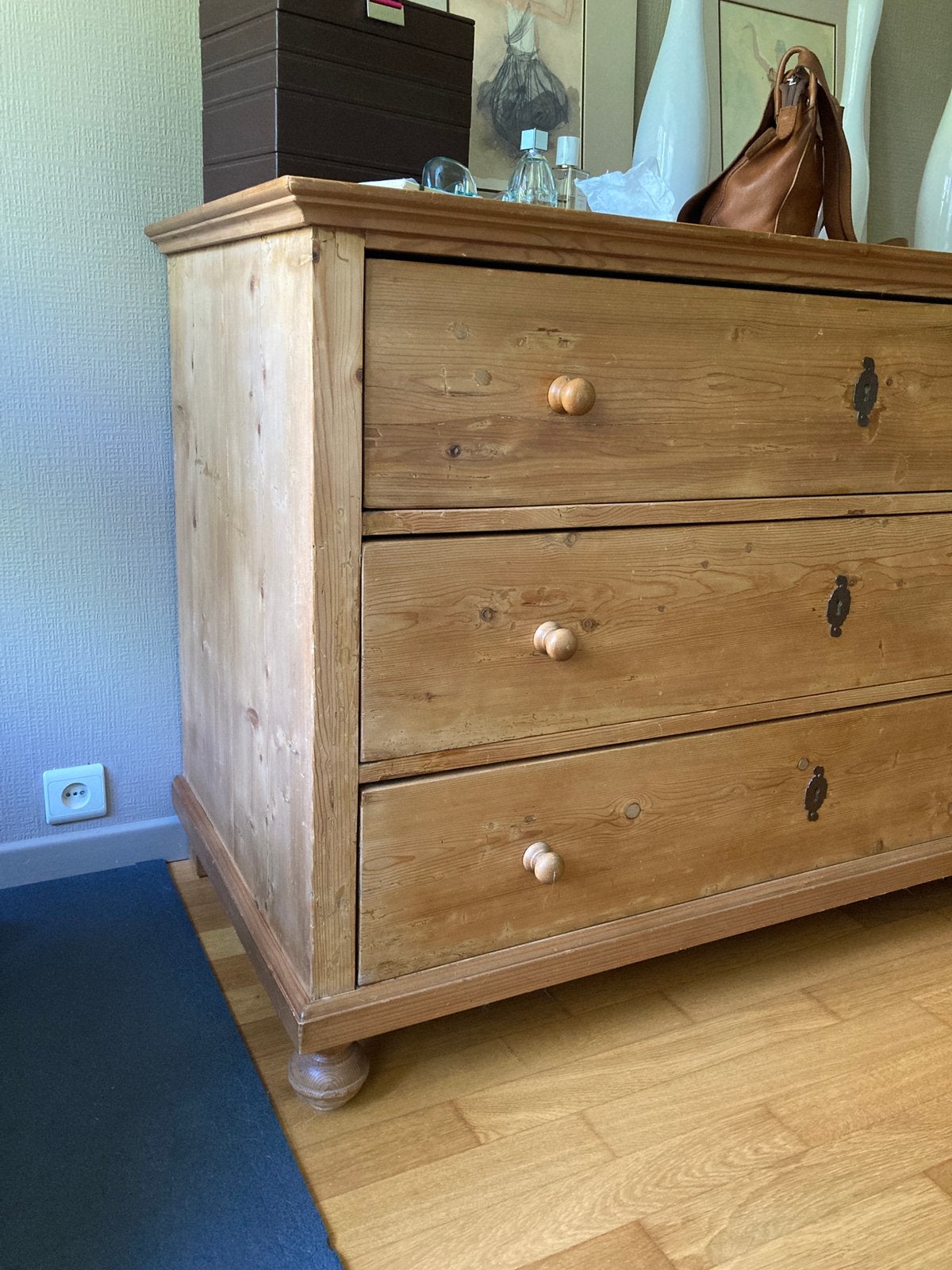 Kast met drie schuiven 137x89x63, Huis en Inrichting, Ophalen, 100 tot 150 cm, Zo goed als nieuw, Minder dan 100 cm