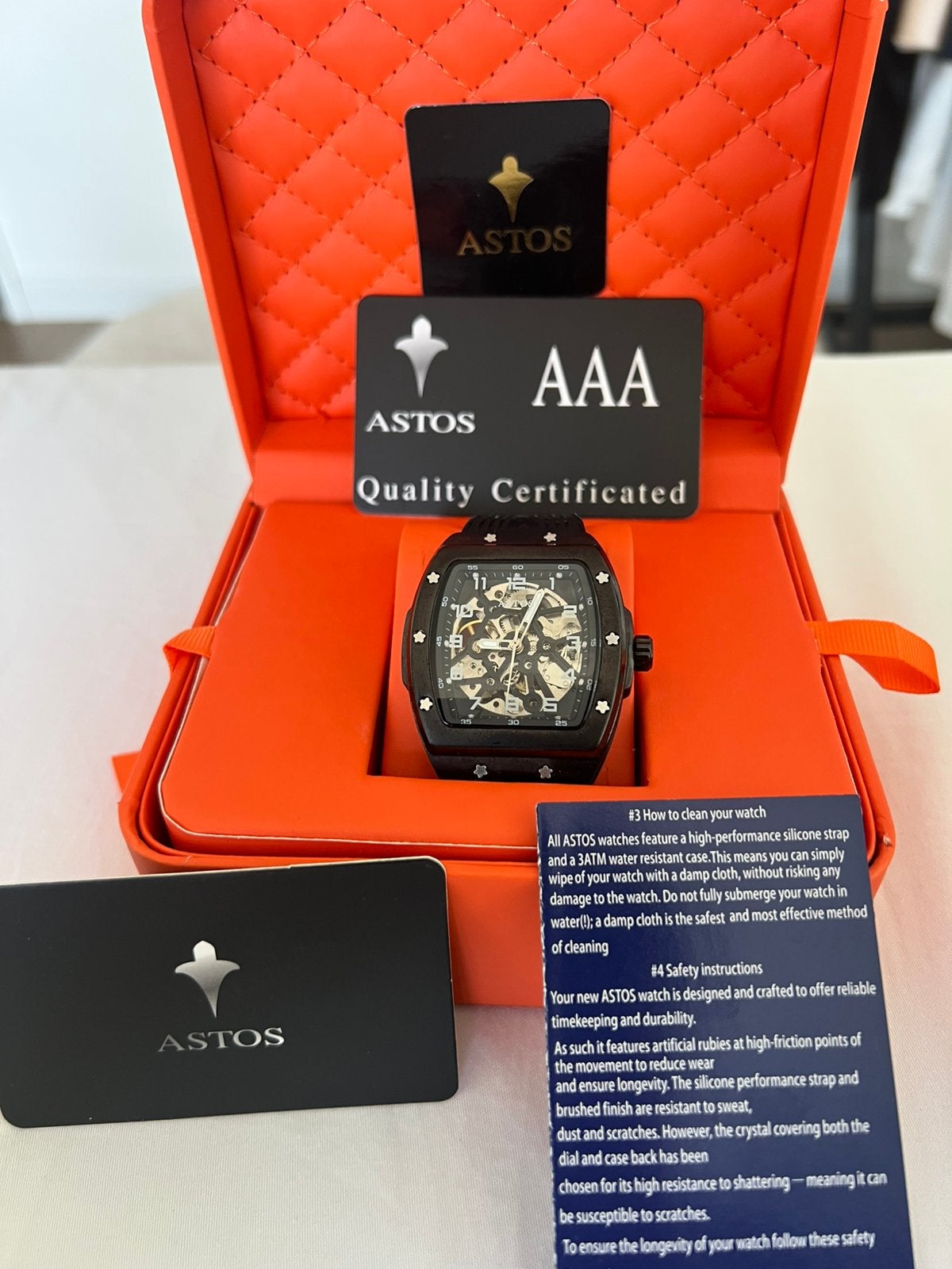 Montre Astos Millionaire en édition limitée noire, Enlèvement, Comme neuf