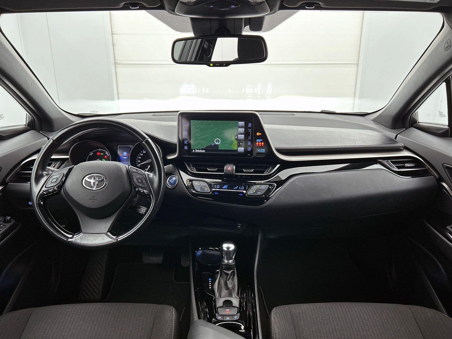 Toyota C-HR 1.8 VVT i-Hybrid C-Lub Aut. | Trekhaak | Achteru, Auto's, Euro 6, 4 cilinders, Wit, Bedrijf