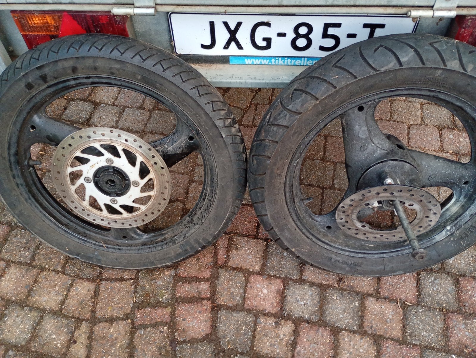 Roue 125cc + pneus, Motos, Tuning & Styling, Enlèvement ou Envoi