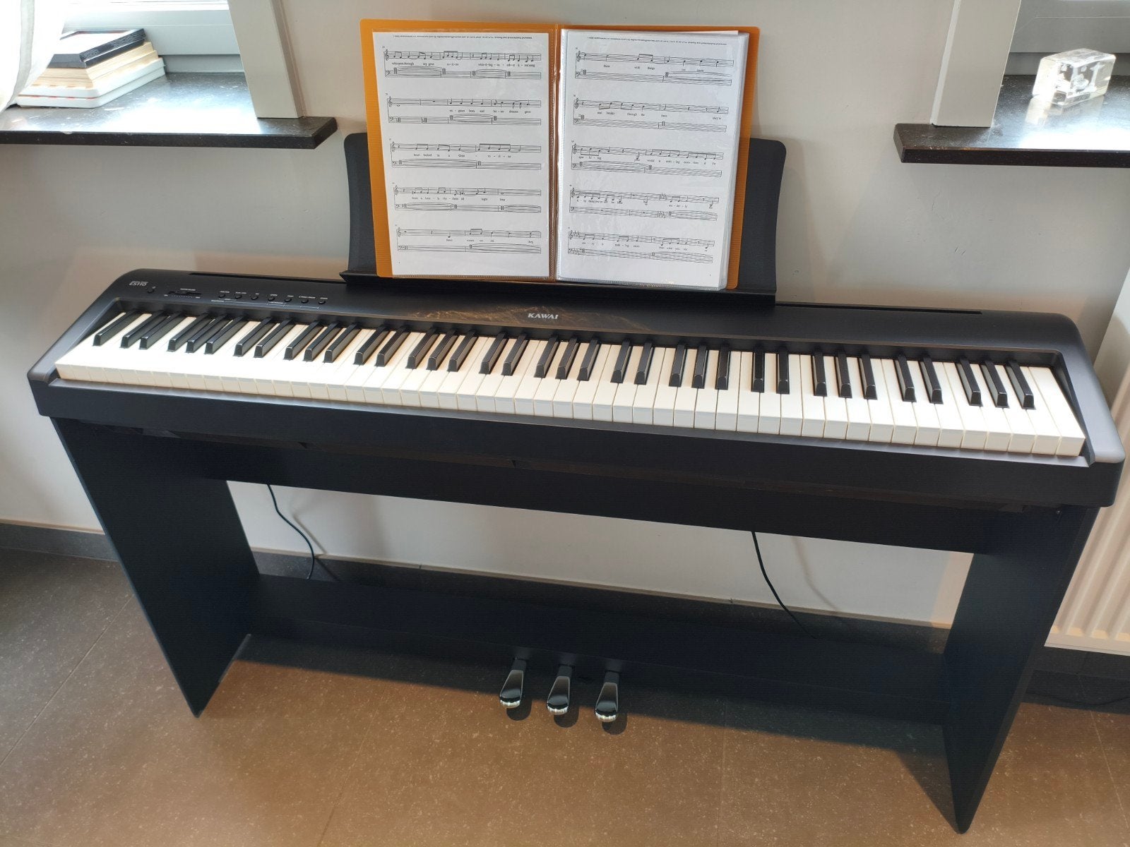 Kawai ES110 digitale piano en Kawai HML-1 meubel - als nieuw, Muziek en Instrumenten, Piano's, Ophalen, Zwart, Digitaal, Zo goed als nieuw