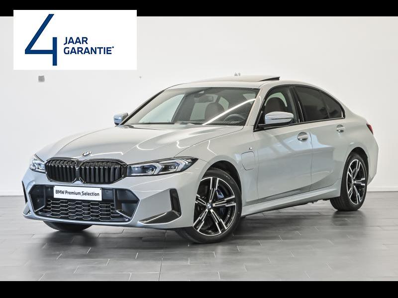 BMW Serie 3 330 e xDrive Berline, Auto's, BMW, Automaat, 292 pk, Euro 6, Overige kleuren