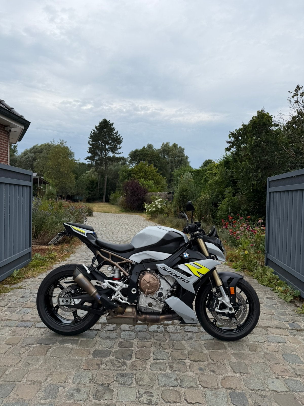 Bmw S1000R 2022 *Hockenheim silver* @AelbrechtMotors, Entreprise