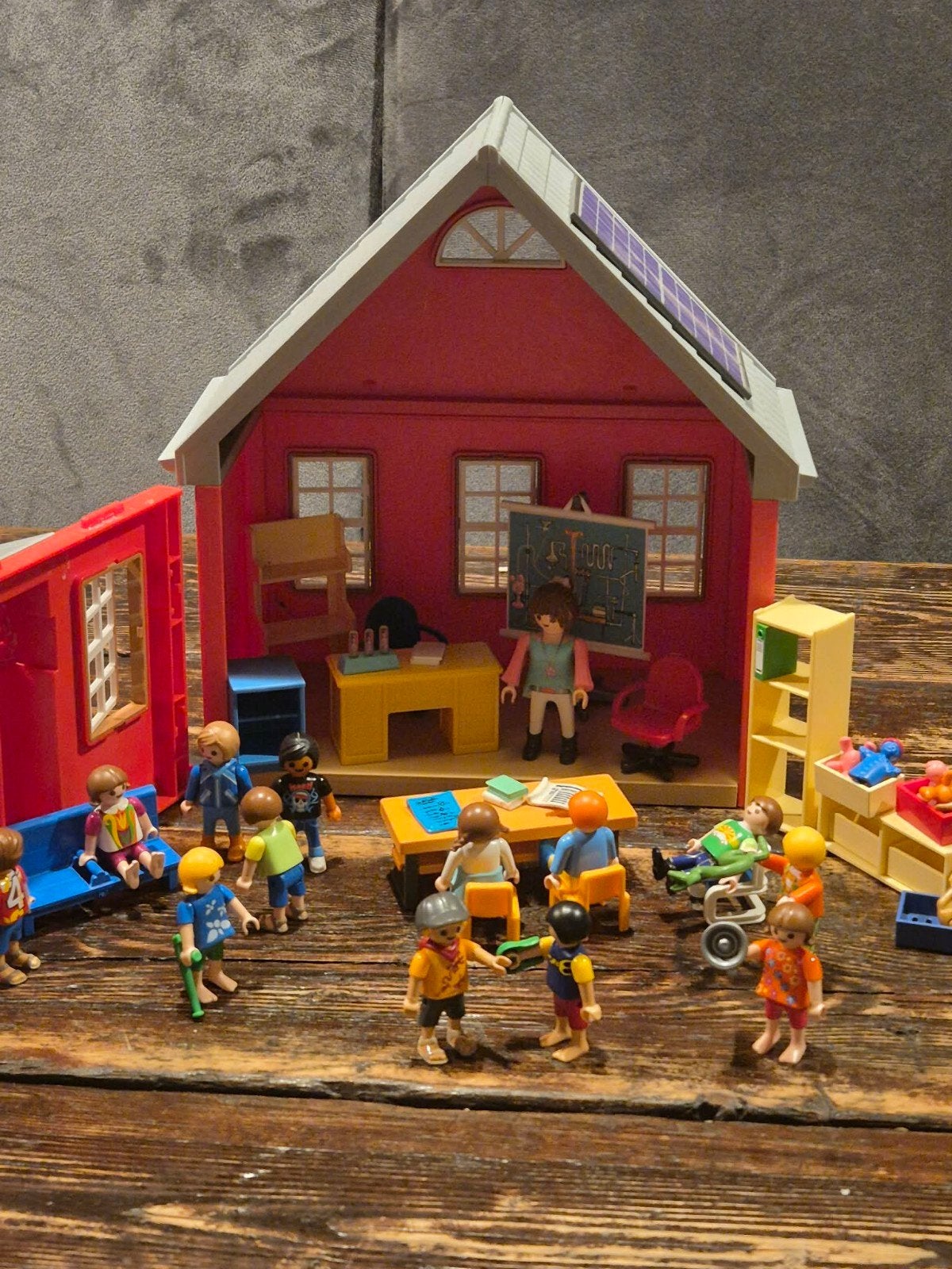 playmobil school, Enlèvement