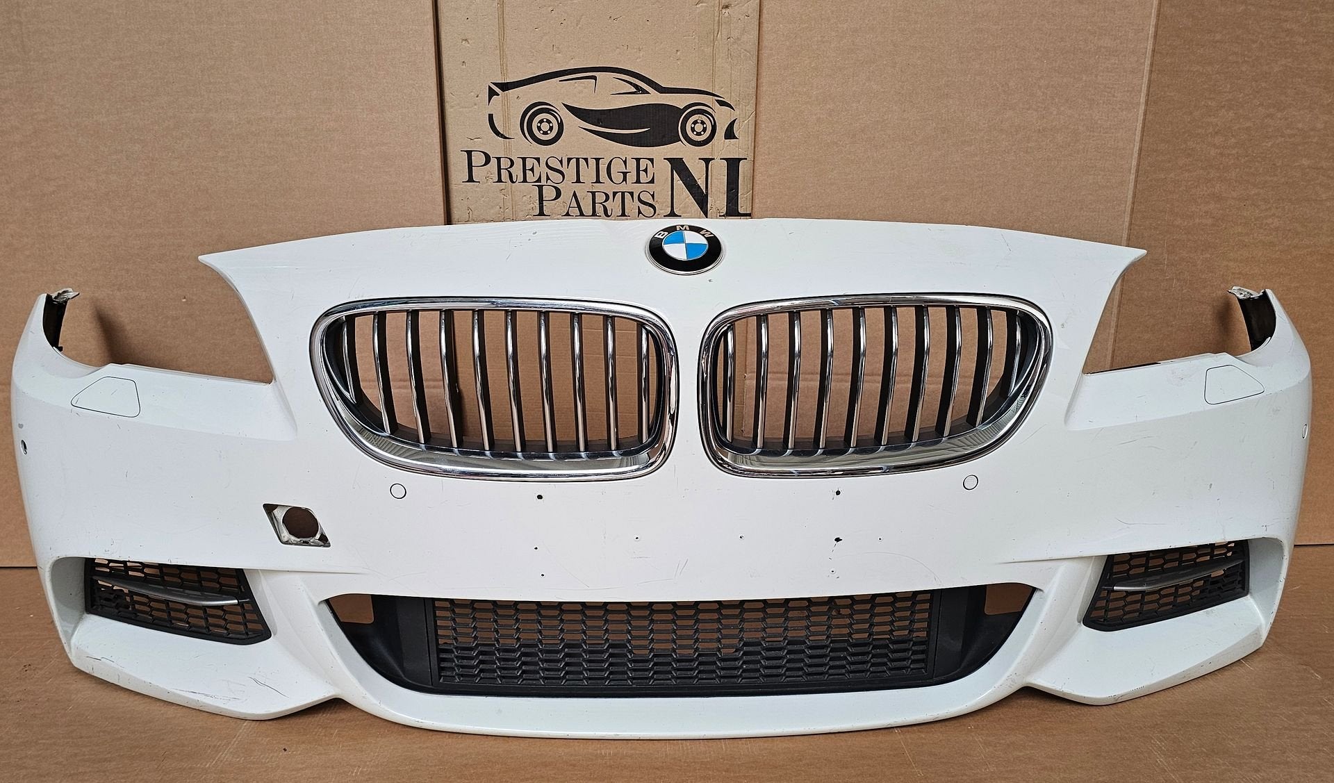 Voorbumper BMW 5 Serie F10 F11 M Pakket M550i Bumper Origine, Auto-onderdelen, Gebruikt, -, Voor, Ophalen of Verzenden