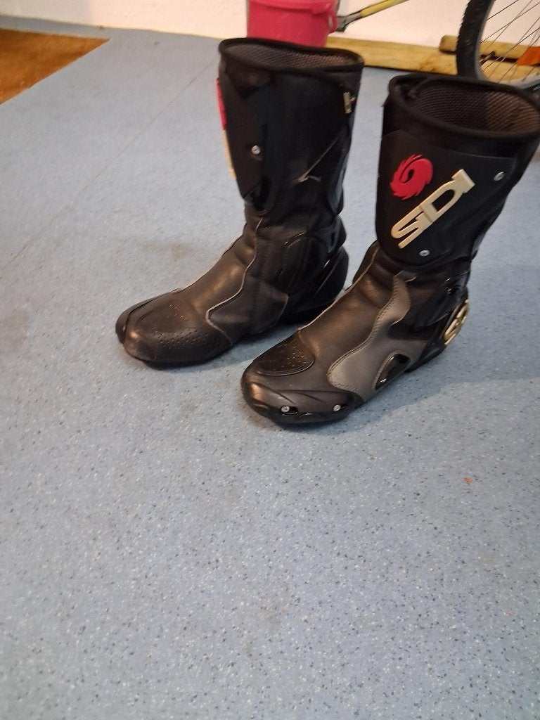 motorlaarzen, Motoren, Ophalen
