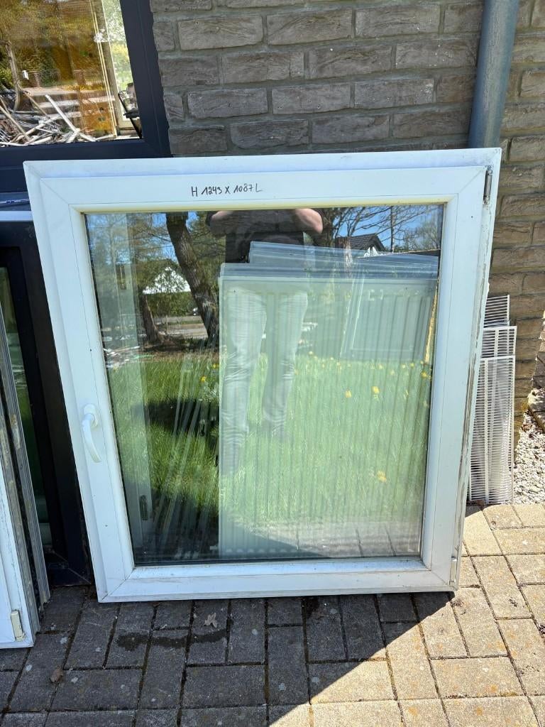 Châssis de fenêtre PVC de réemploi H= 1246mm / L= 1096mm, Bricolage & Construction, Double vitrage, 120 à 160 cm, Fenêtre de façade ou Vitre