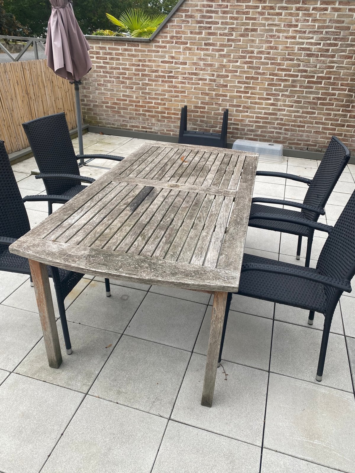 Gratis tuintafel met 4 stoelen (Lanaken), Enlèvement, Utilisé