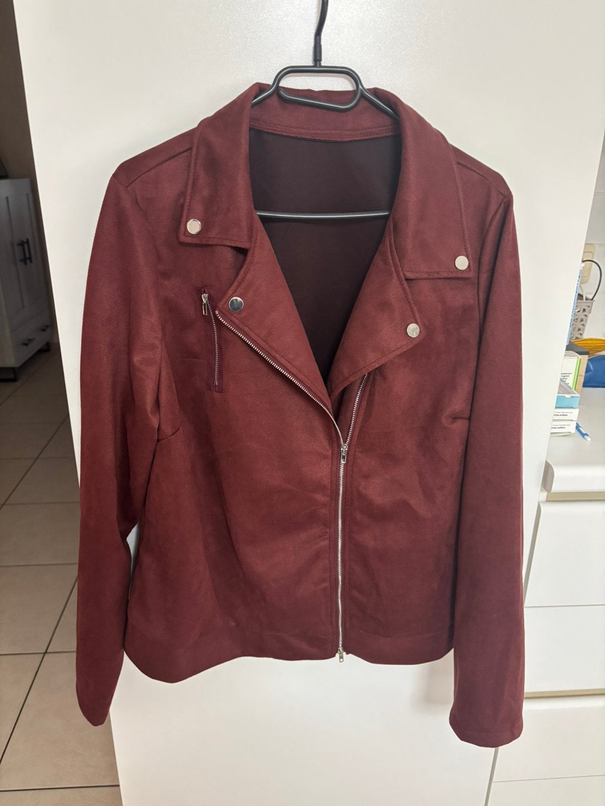 Jeansvest nieuw maat 48 Bordeaux vestje suede, Kleding | Dames, Ophalen, Zo goed als nieuw, Maat 46/48 (XL) of groter, Jasje