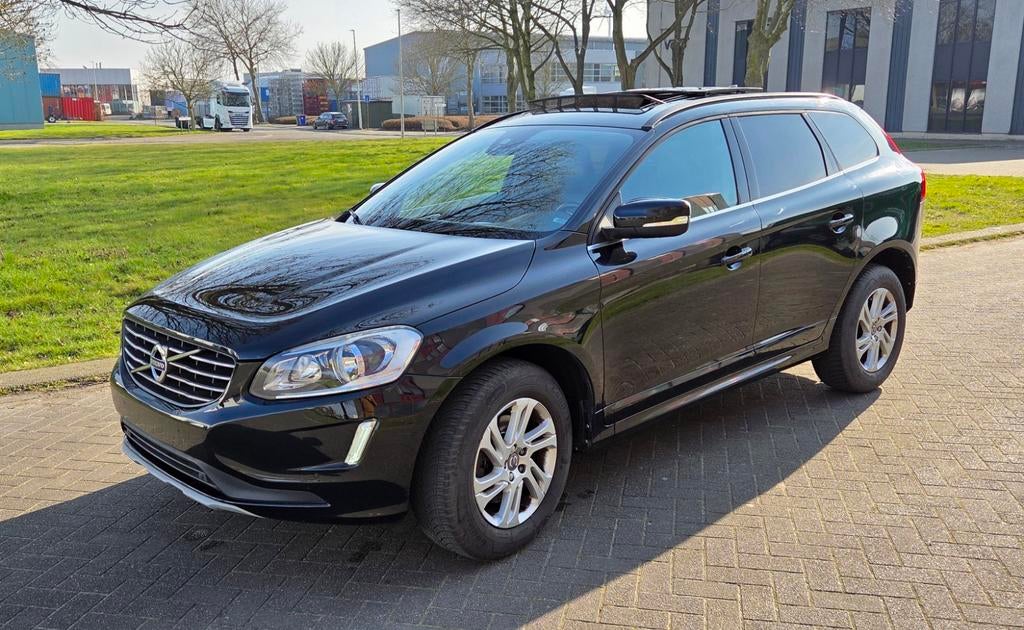 Volvo XC60 2.0D EURO6 -BJ:2016 -142.000KM -PANORAMA-GARANTIE, Auto's, Voorwielaandrijving, 4 cilinders, Bruin, Leder