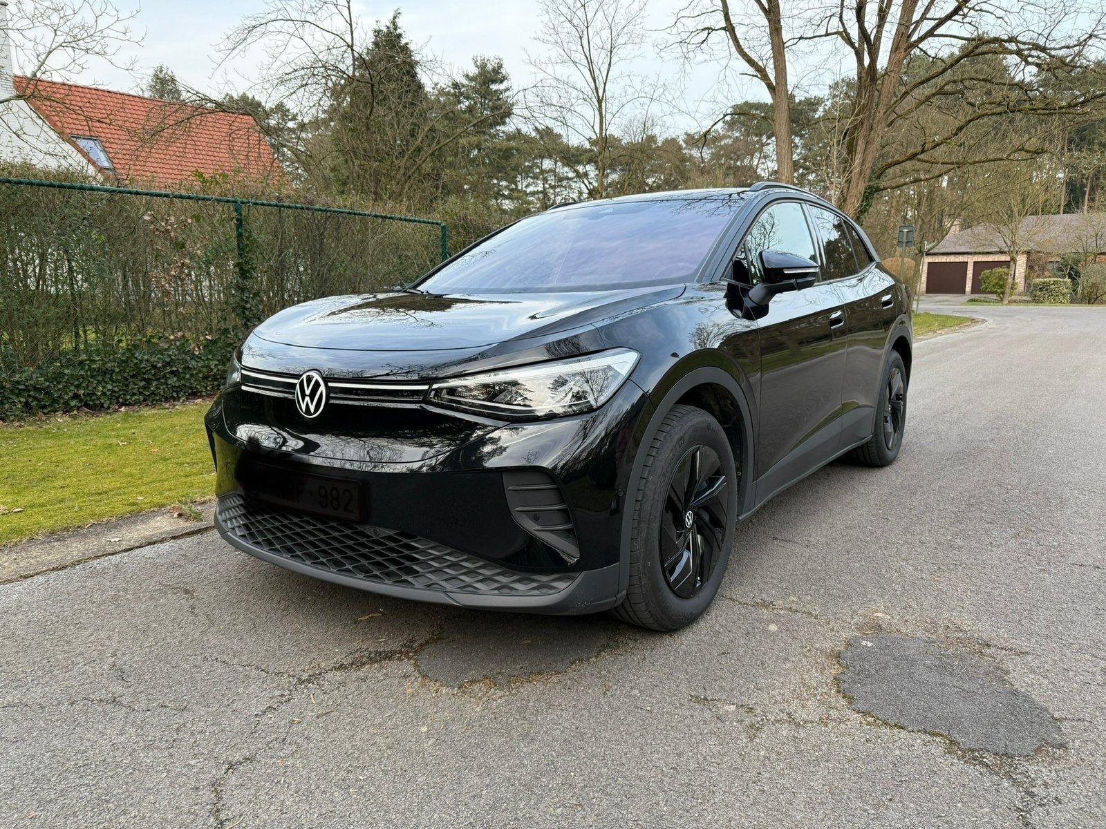 Volkswagen ID.4 PURE noire, Autos, Volkswagen, Particulier, ID.4, ABS, Caméra de recul, Phares directionnels, Régulateur de distance