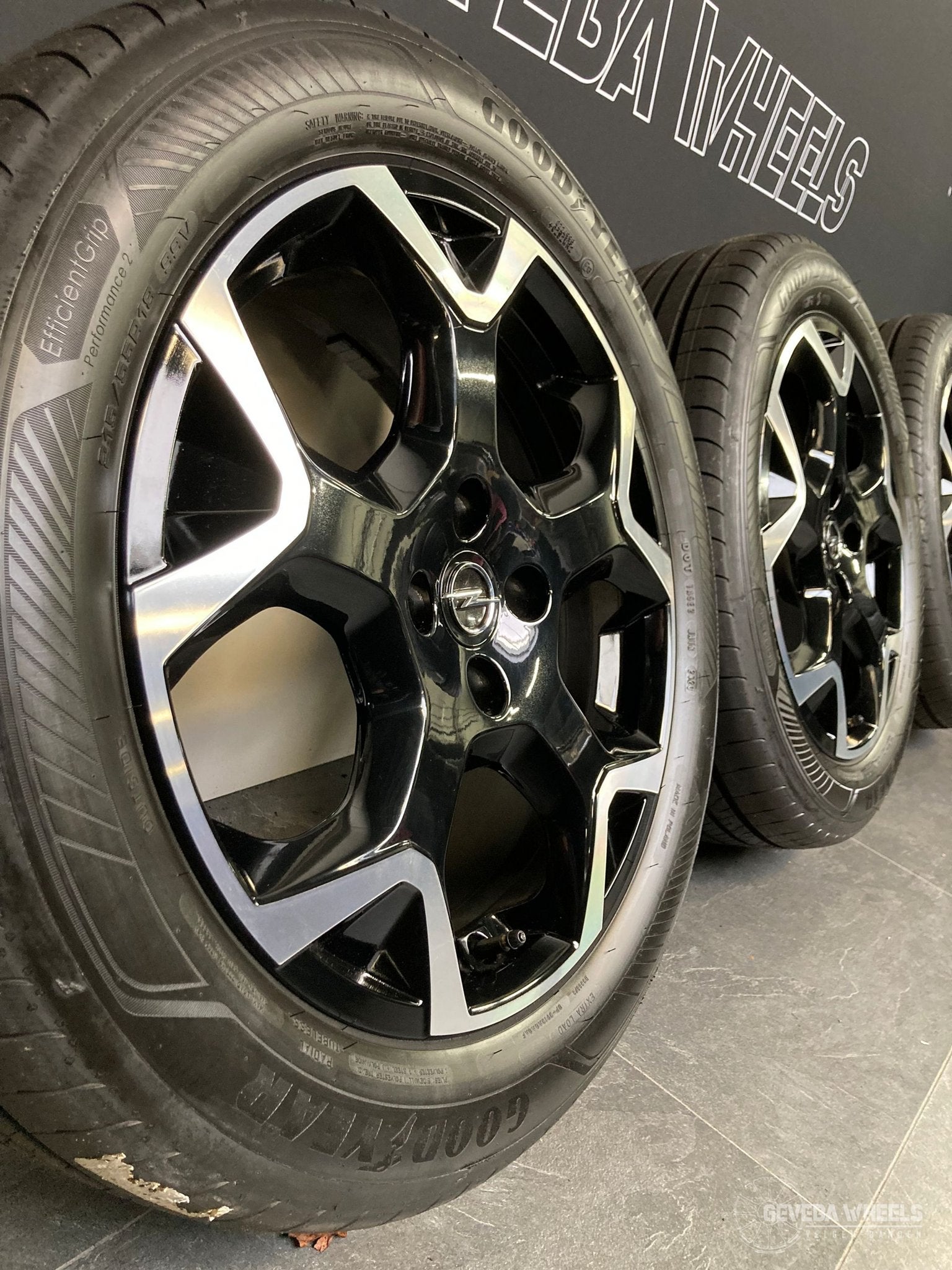 18” originele Opel Mokka B velgen + banden DEMO 4x108 983509, Autos : Pièces & Accessoires, Pneus et Jantes, 215 mm, Véhicule de tourisme