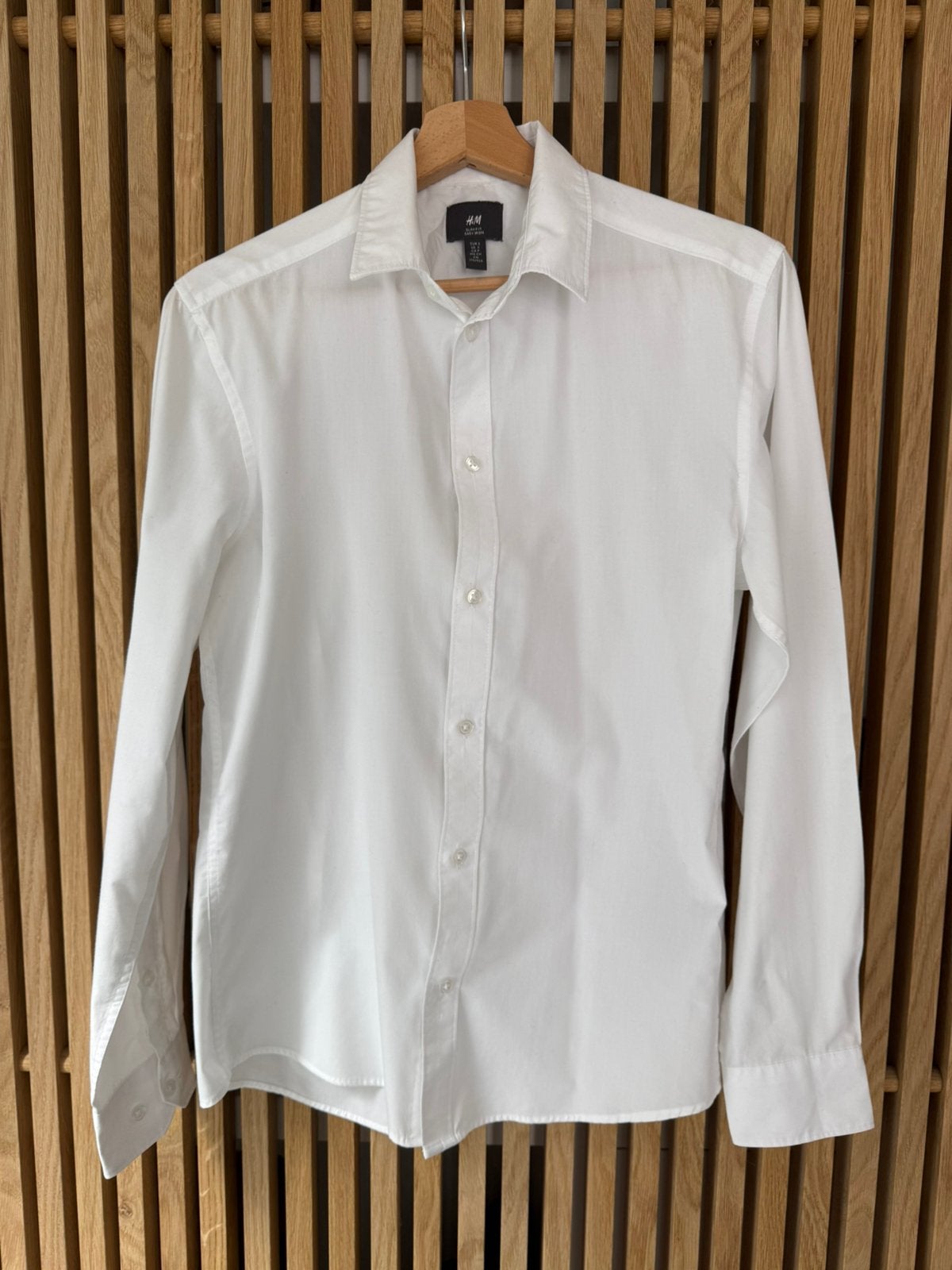Wit hemd H&M slim fit Small, Vêtements | Hommes, Chemises, Enlèvement ou Envoi, Comme neuf, Blanc
