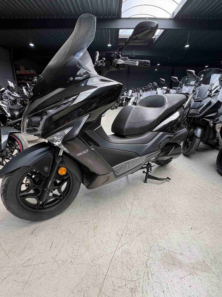 Kymco X Town 300 uit het jaar 2021, Ophalen, Gebruikt, 300 cc, Benzine