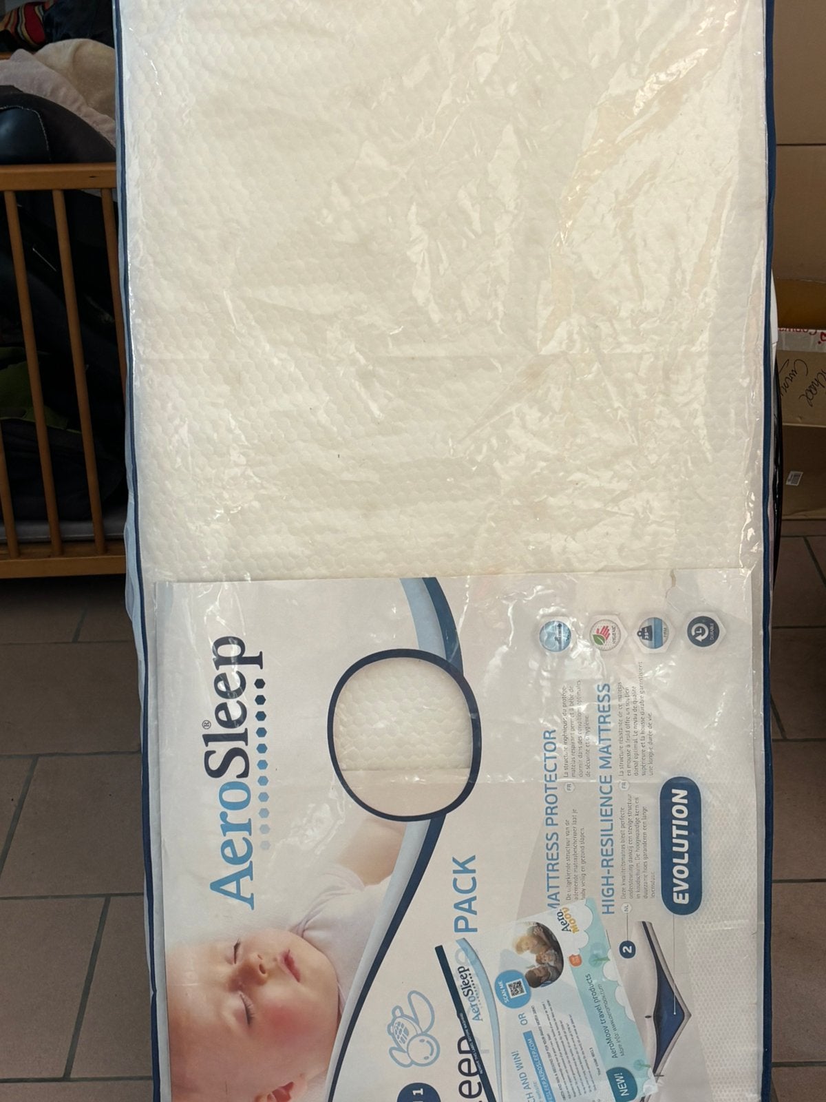 Matelas pour lit bébé, Enfants & Bébés, Enlèvement, Comme neuf