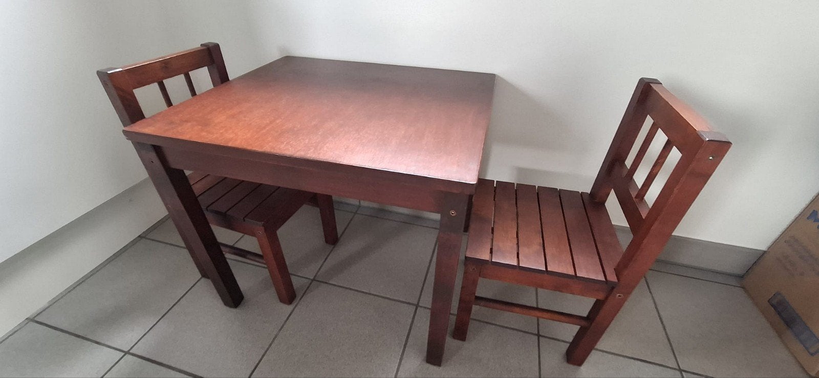 ikea kindertafel en 2 stoeltjes, Ophalen