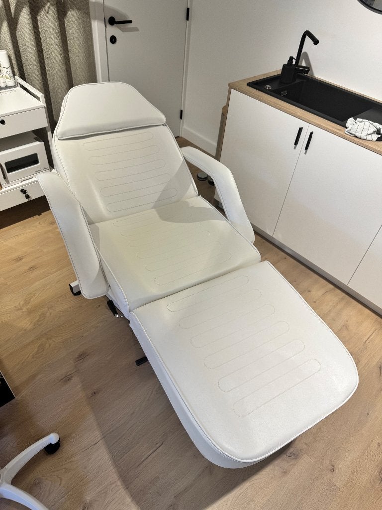 Behandelstoel A210D wit, Sport en Fitness, Massageproducten, Ophalen, Zo goed als nieuw, Massagestoel of Kussen